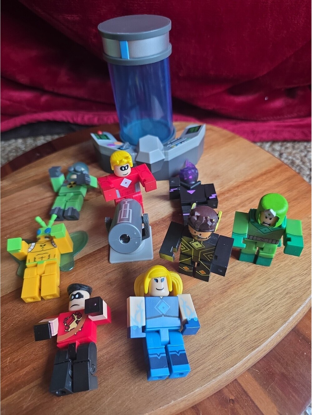 Roblox Action Collection - Heroes of Robloxia Playset Lot 8 Figures